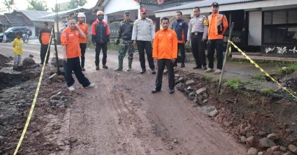 144 Warga Korban Bencana Pergerakan Tanah di Sukabumi Diungsikan 