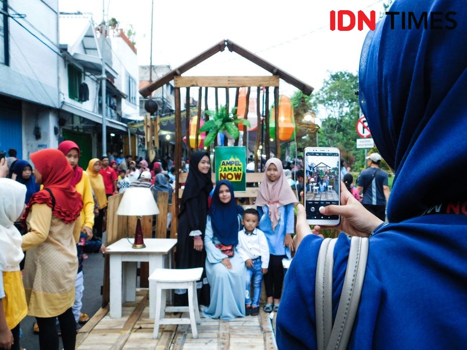 15 Potret Seru Festival Kuliner Ampel Surganya Makanan Enak