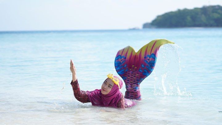 10 Potret Transformasi Ria  Ricis  jadi Mermaid  Nyeleneh 