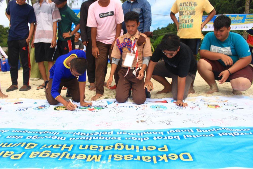 Keren! 17 Agustus, Komantab akan Kibarkan Merah Putih dari Dasar Laut