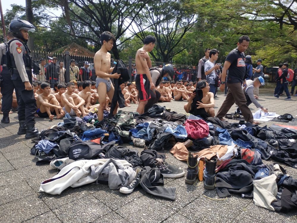 [Breaking] Ratusan Pelajar Diamankan Lakukan Vandalisme saat Mayday