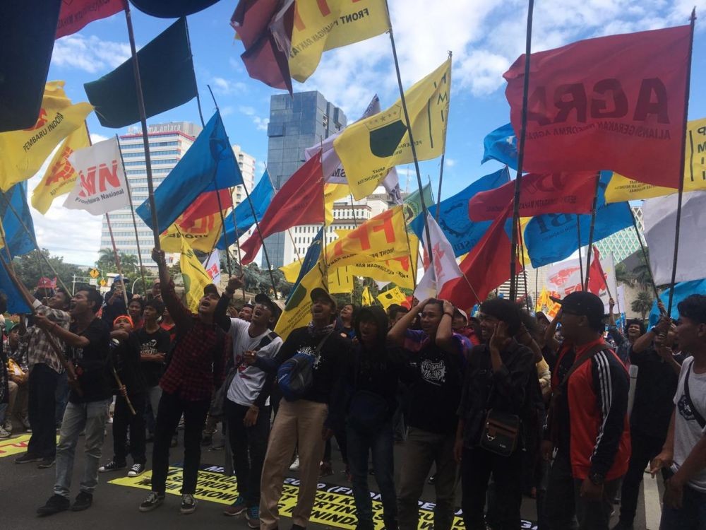 Masih PSBB, Khofifah Sarankan Buruh Tak Gelar Aksi May Day