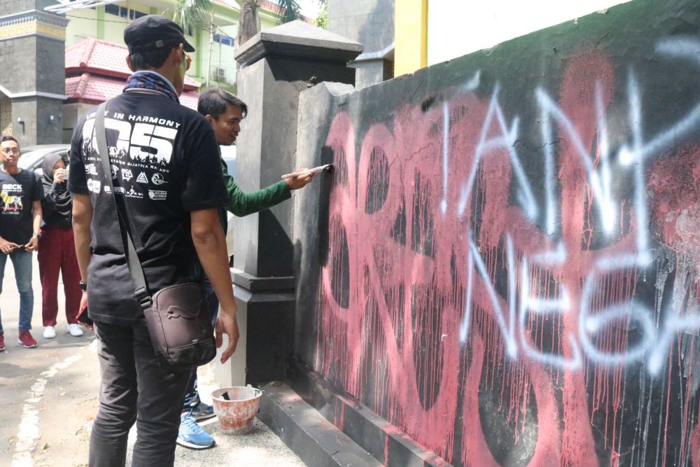 Vandalisme di Cagar Budaya, Berbagai Komunitas di Malang Turun Tangan