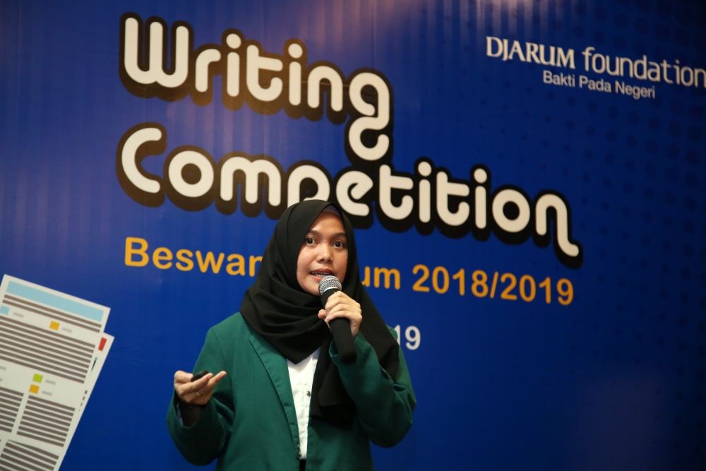 Kompetisi Menulis Antar Mahasiswa di Bandung, Siapa yang Menang?