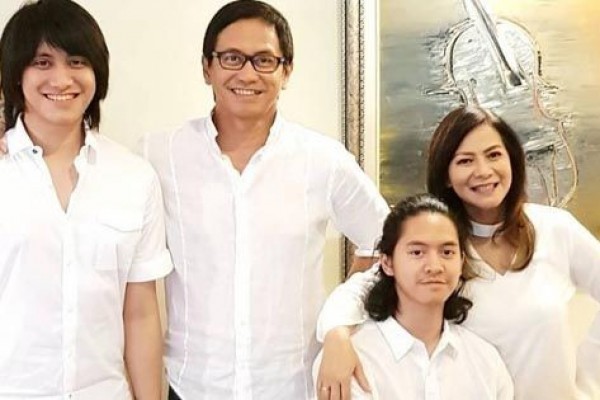 10 Pasangan Artis Ini Jarang Terkena Gosip Selama 20 Tahun Menikah