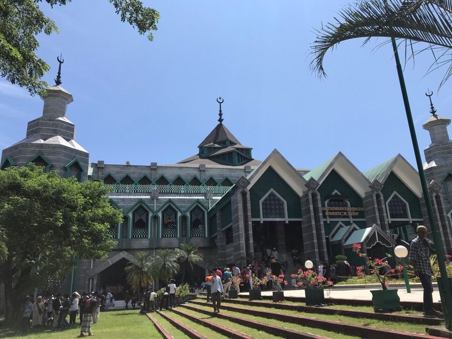 Berbuka Puasa dengan Manis di Masjid Al Markaz Makassar