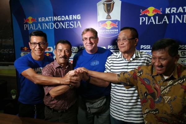 Ditawar Persija, Madura, dan Borneo, Robert Rene Alberts Pilih Persib
