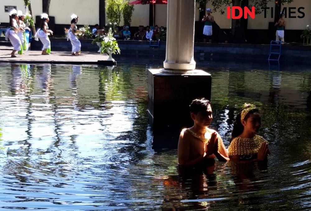 Foto-foto Tradisi Padusan Menyambut Ramadan di Boyolali, Super Heboh