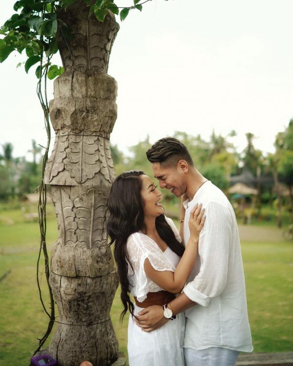 10 Momen Romantis Prewed Siti Badriah Krisjiana Yang Bikin Baper