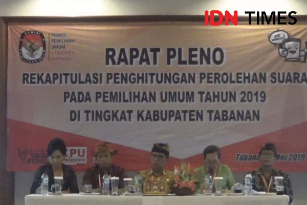 Rapat Pleno KPU Tabanan Berlangsung Selama 12 Jam