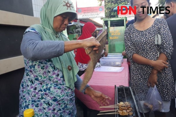 Berburu Satai Susu Sapi di Kampung Jawa Denpasar, Jadi Primadona!