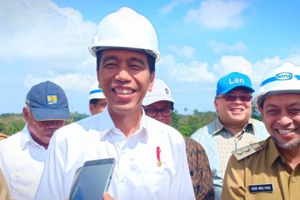 Viral! Demonstran di Kantor Bawaslu Sebut akan Penggal Kepala Jokowi