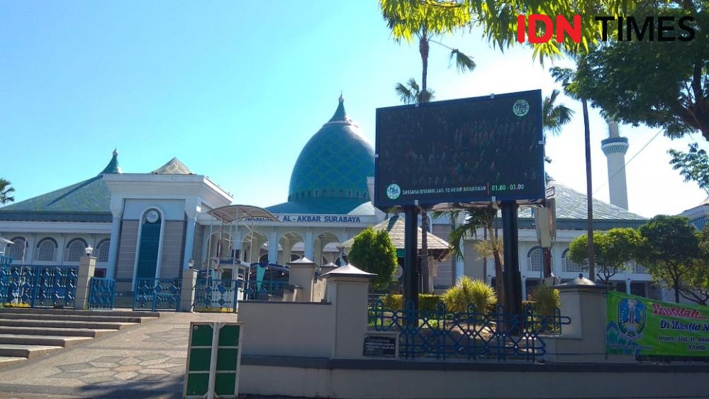 1.000 Jemaah Ikuti Salat Gerhana Matahari di Masjid Al Akbar Surabaya