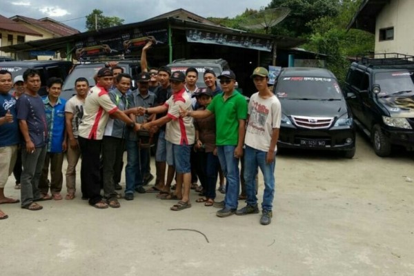 Bakti Sosial Ramadan, Panther Mania Bantu Gereja di Simalungun