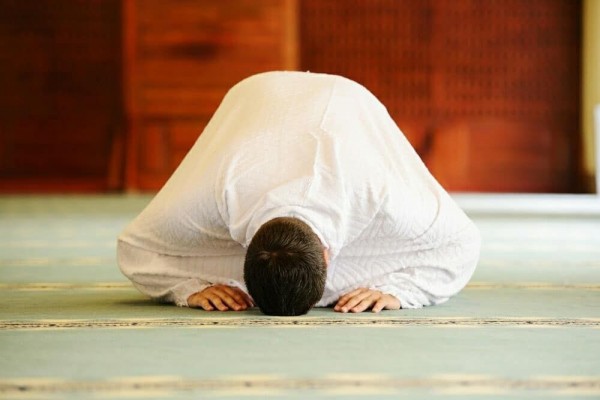 Niat, Doa dan Tata Cara Salat Tahajud di Bulan Ramadan