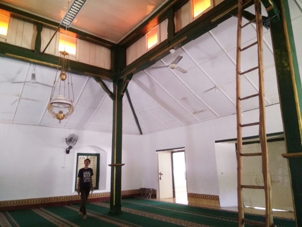Melihat Cagar Budaya Masjid  Sewulan di Kabupaten Madiun   