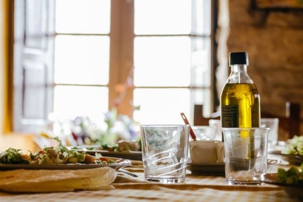 7 Kesalahan Memasak Minyak Zaitun Ini Bikin Nutrisinya Sia-sia