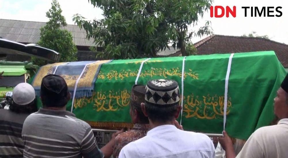 10 Arti Mimpi Bertemu Orang yang Sudah Meninggal