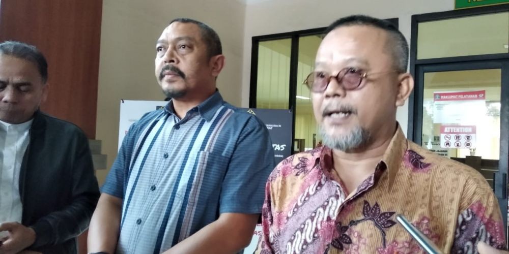 Satgas Saber Pungli Jabar Ciduk Petugas Imigrasi Bandel di Bandung