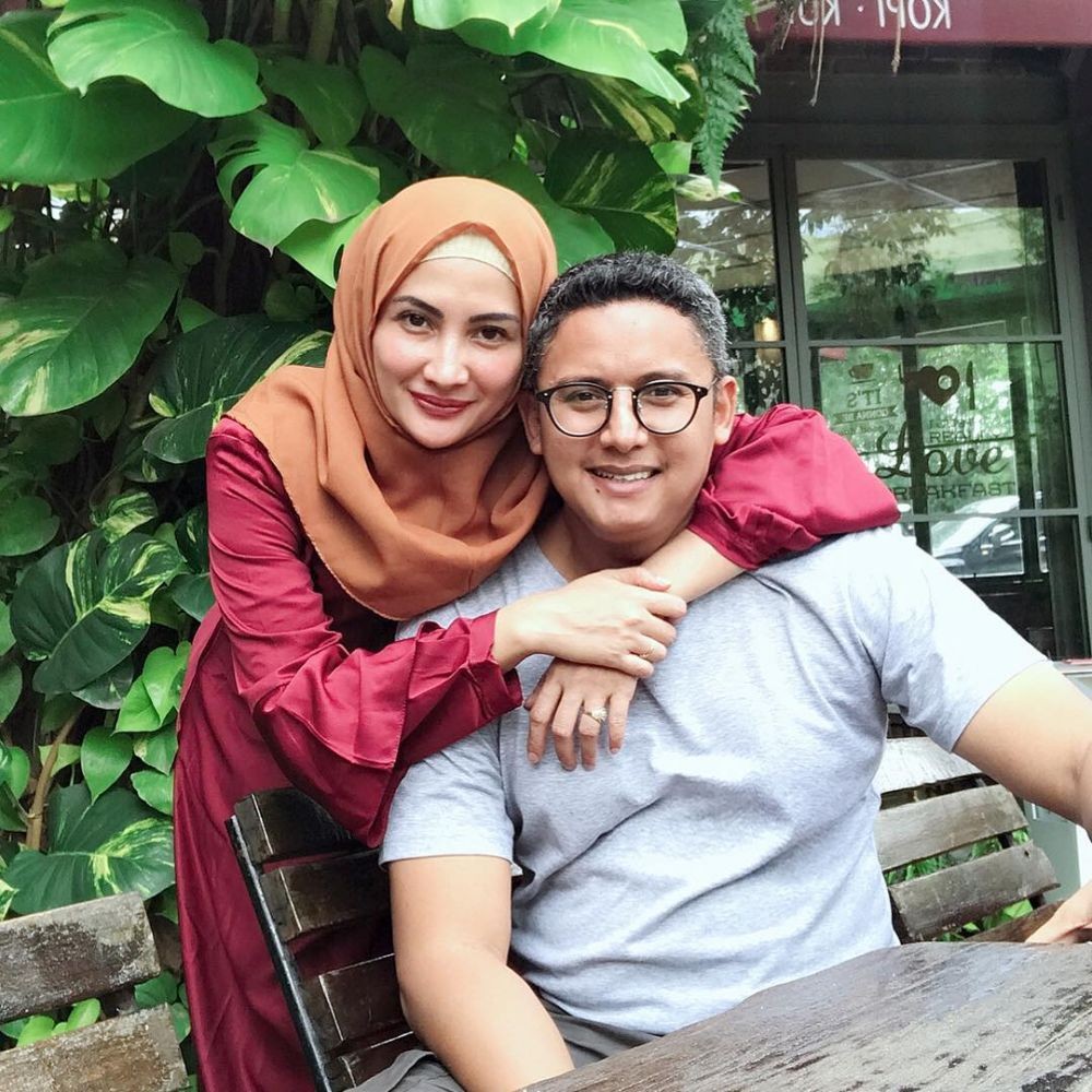 Jarang Terekspos, Ini 10 Potret Natalie Sarah Saat Bersama Suami