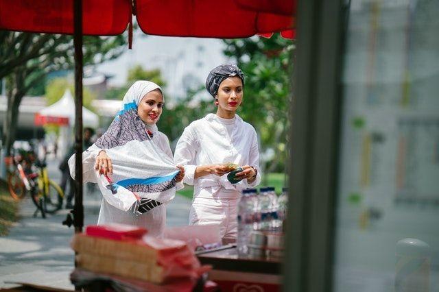 Dear Pengantin Baru, Begini 5 Cara Taklukan Mertua di 