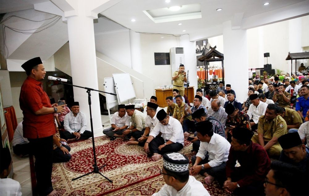 Pj Wali Kota Makassar Ajak SKPD Bukber dan Tarawih Bersama