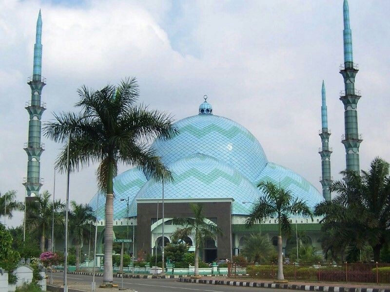 7 Fakta Masjid Raya Al Azhom Kebanggaan Warga Tangerang 