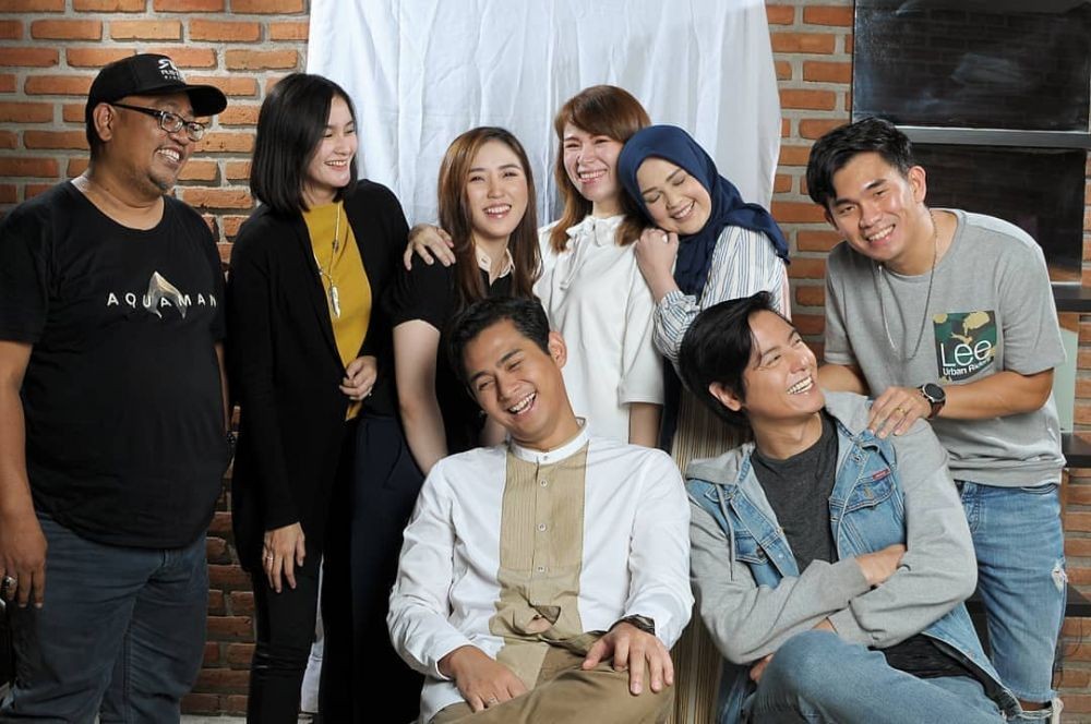 Makin Islami, 10 Momen Ramadan Pertama Roger Danuarta
