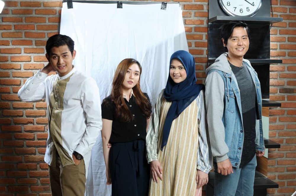 Makin Islami, 10 Momen Ramadan Pertama Roger Danuarta