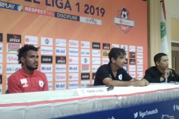 Mengapa Persipura Kalah dari Persib? Ini Alasan Pelatih