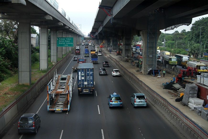 Tol Japek KM 57 Arah Jakarta Dibuka-Tutup hingga Minggu Pagi