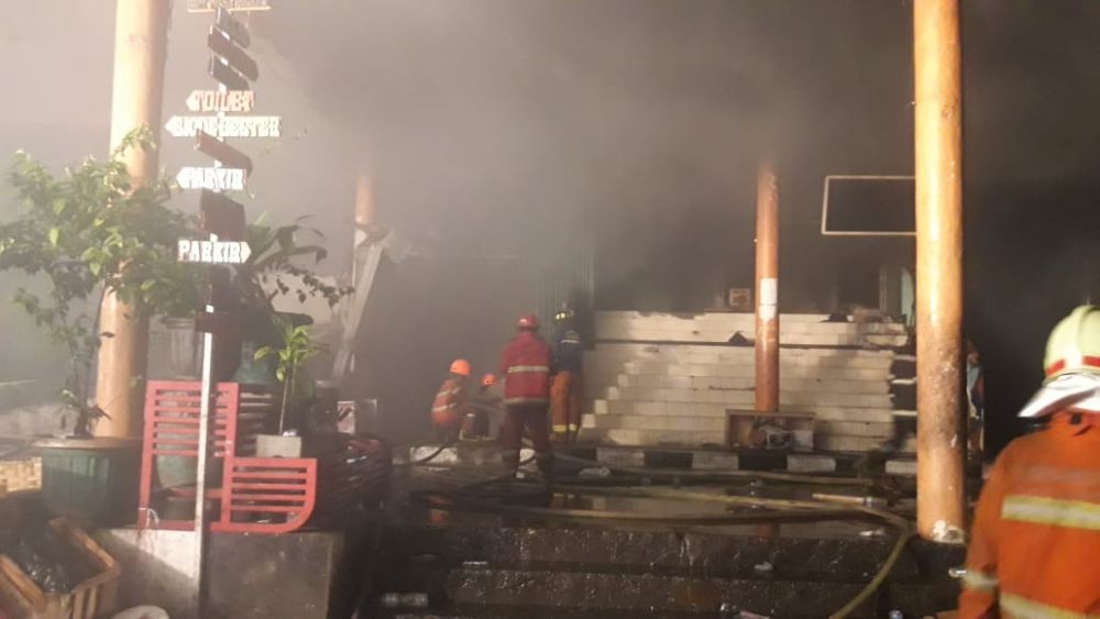 Api yang Membakar Pasar Kosambi Selama 2x24 Jam Akhirnya Padam 
