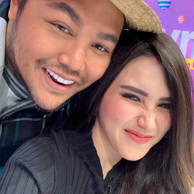 Didoakan Segera Nikah, 10 Kemesraan Ivan Gunawan dan Ayu Ting Ting