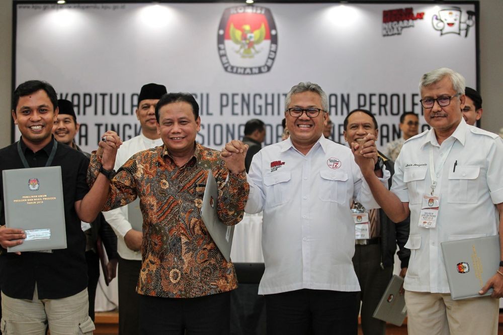 Sultan HB X Meminta Prabowo-Sandiaga Uno Bersikap Kesatria