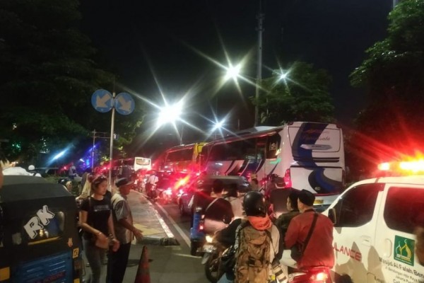 Aksi Damai di Bawaslu Selesai, Lalu Lintas Jalan Sabang Padat Merayap