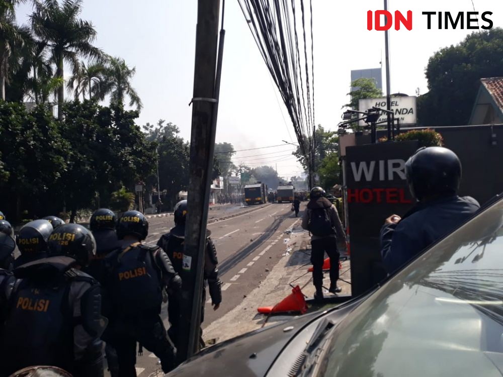 Bentrokan Ormas Terjadi Di Kantor Leasing Wilayah Bekasi