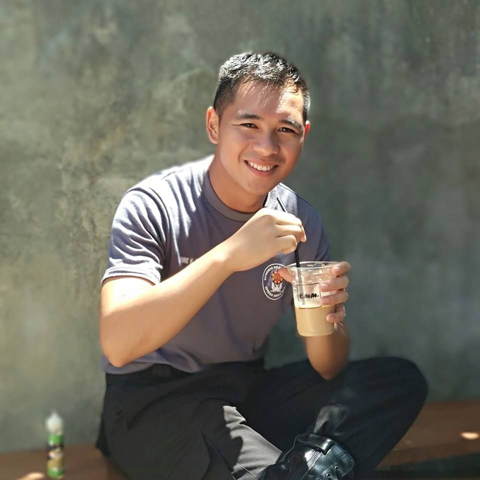 10 Potret Andre Iroth, Anggota Brimob Asli Manado yang Tengah Viral