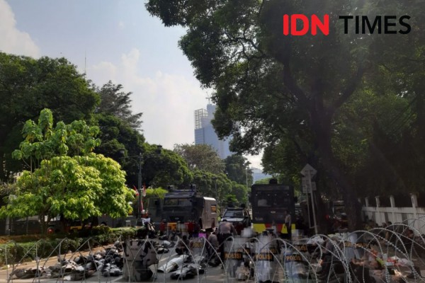 Situasi Kondusif, Kantor KPU RI Masih Dijaga Aparat Keamanan