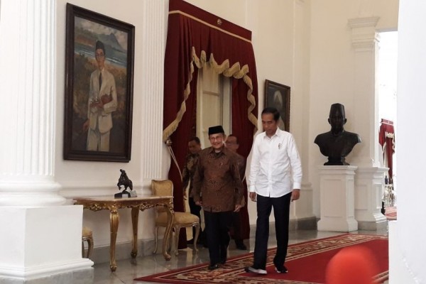 Bertemu di Istana, BJ Habibie Ucapkan Selamat Atas Kemenangan Jokowi
