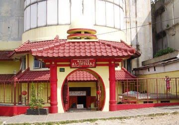 Melihat Jejak Muslim-Tionghoa dari Bangunan Masjid di Kota Bandung