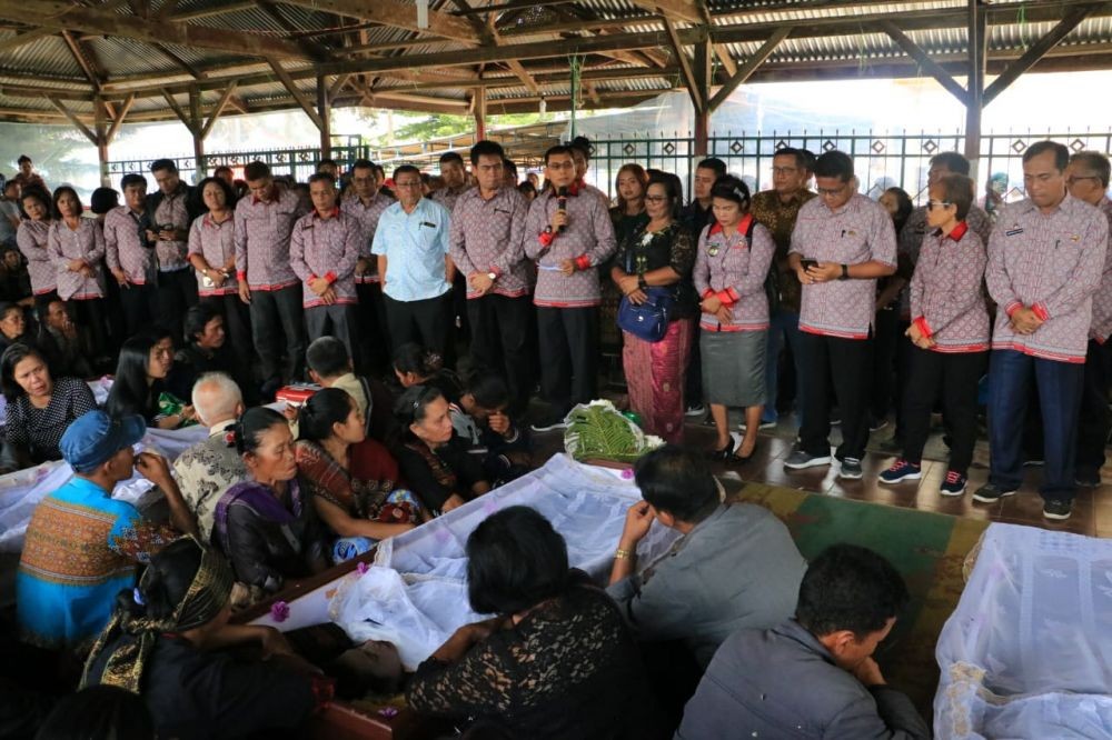 Empat Korban Sambaran Petir di Simalungun Dikebumikan Satu Tempat