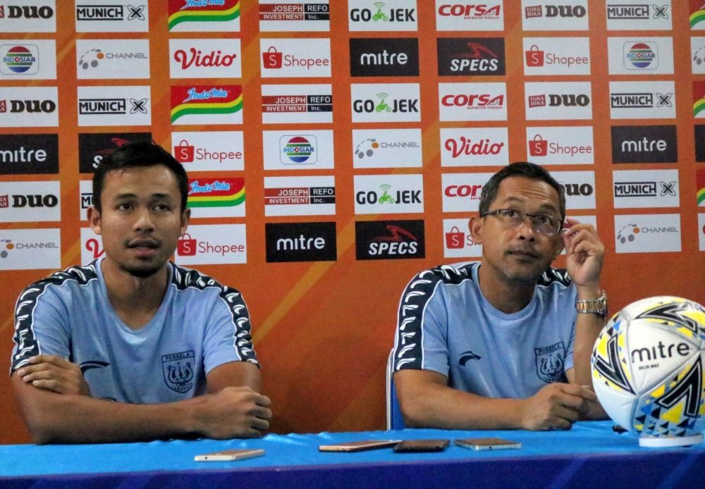 Arema FC Buru Kemenangan Perdana Lawan Persela Lamongan 