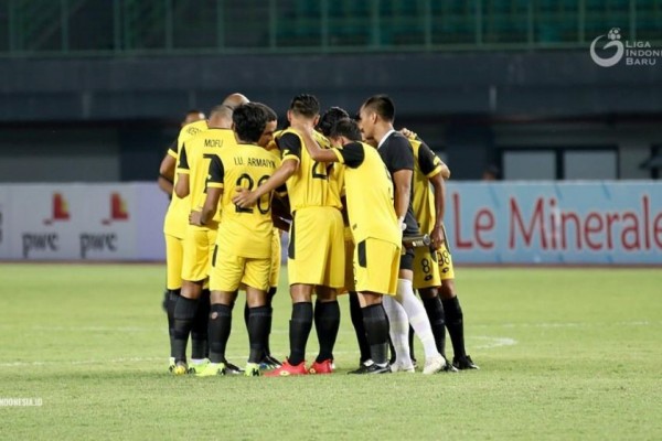 Legiun Asing Gemilang, Bhayangkara FC Permalukan Barito Putera