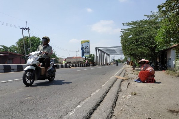 Kisah Penyapu Koin di Pantura, Mulai Mitos hingga Kebiasaan Meminta