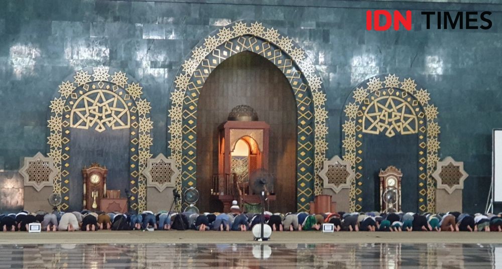 Terbesar Kedua di Asia Tenggara, Masjid Baitul Muttaqien, Megah! 