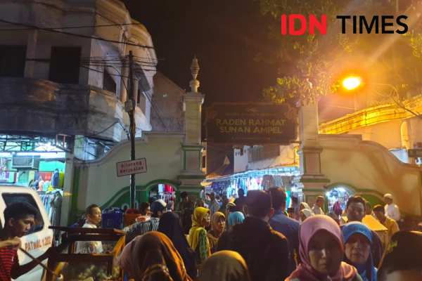 Menemui Para Pencari Lailatul Qadar Di Masjid Ampel 