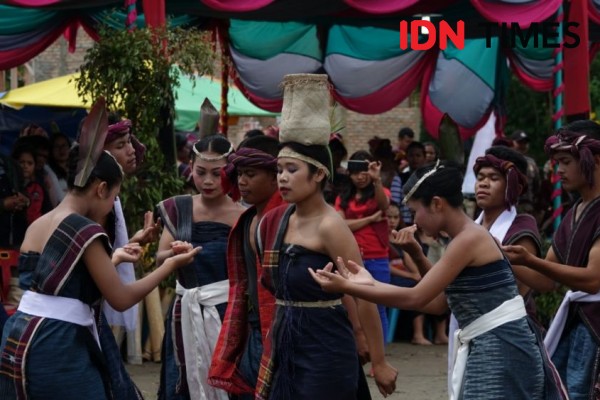 Kunjungan ke Samosir Membludak, Arus Penyeberangan Danau Toba Lancar