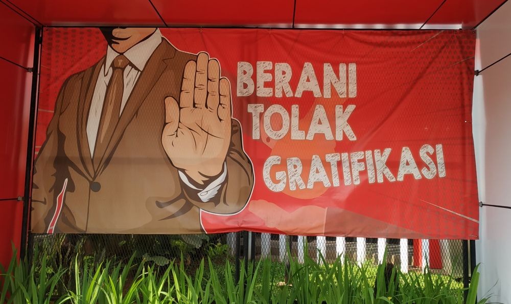 Sejumlah Anggota DPRD Banten Dapat CSR Beras dari BJB