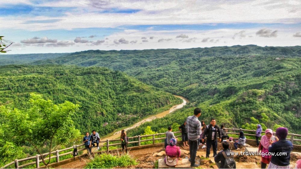 Puncak Kebun Buah Mangunan: Lokasi, Rute, Harga Tiket dan Tips Wisata