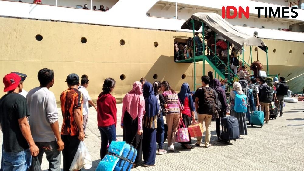 Arus Balik, 17 Ribu Penumpang Naik-Turun di Pelabuhan Makassar